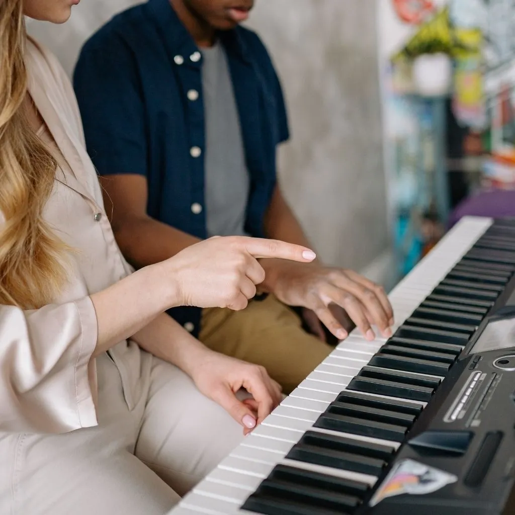 Piano lessons for beginners and adults by Timothy William