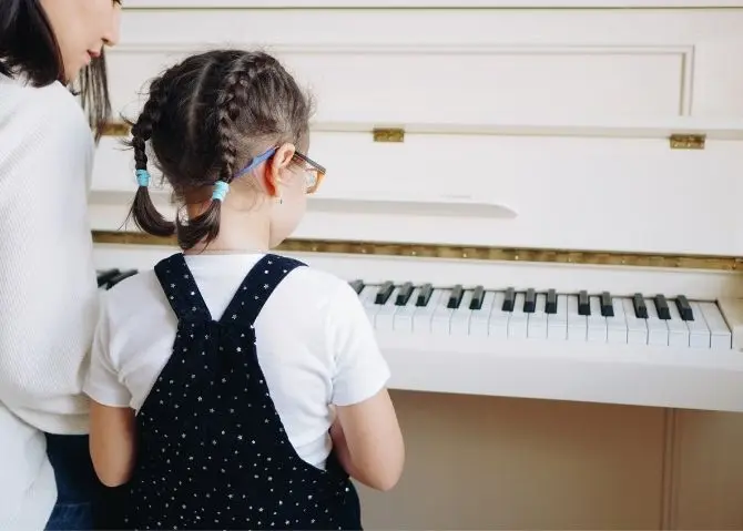 Best Age to Begin Piano Lessons with Timothy William